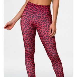 Onzie Red Leopard 7/8 leggings